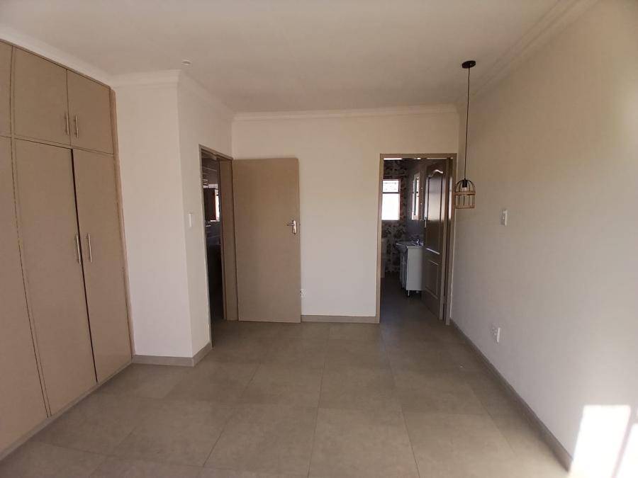 To Let 4 Bedroom Property for Rent in Pellissier Free State